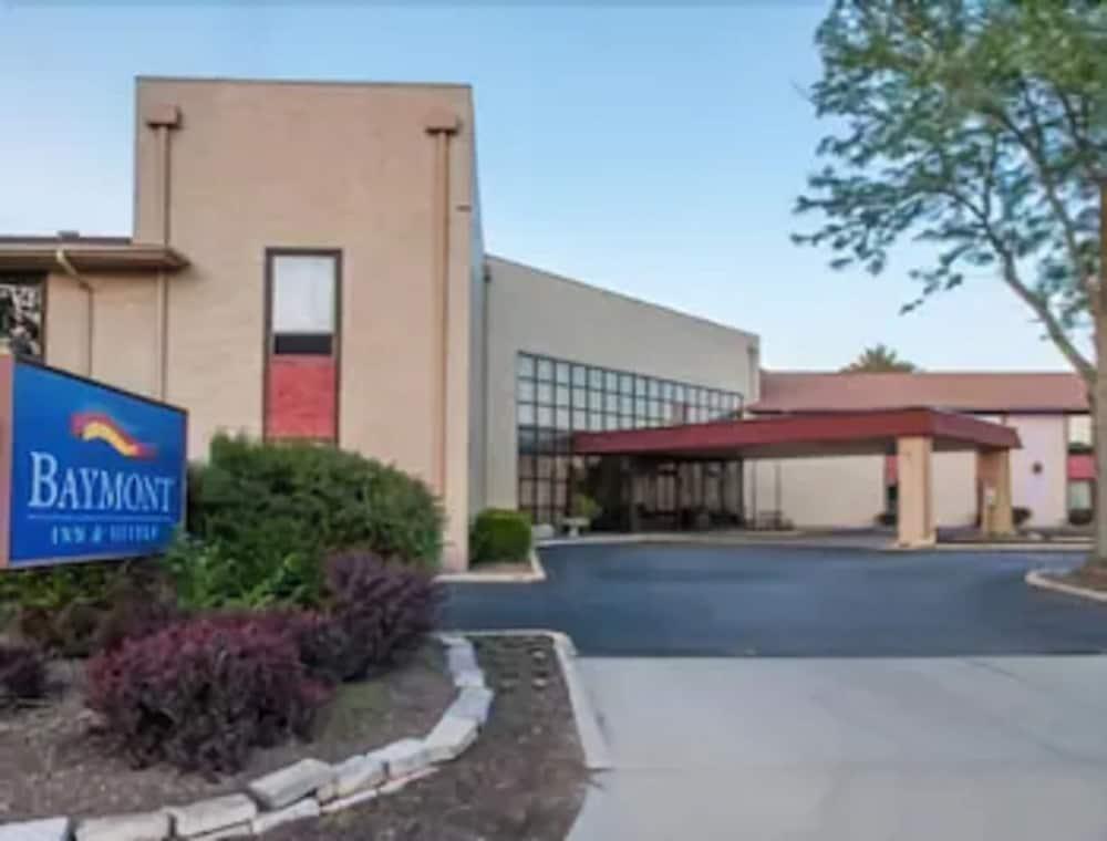 Clarion Pointe Bloomington-Normal Near I-55 And University Luaran gambar
