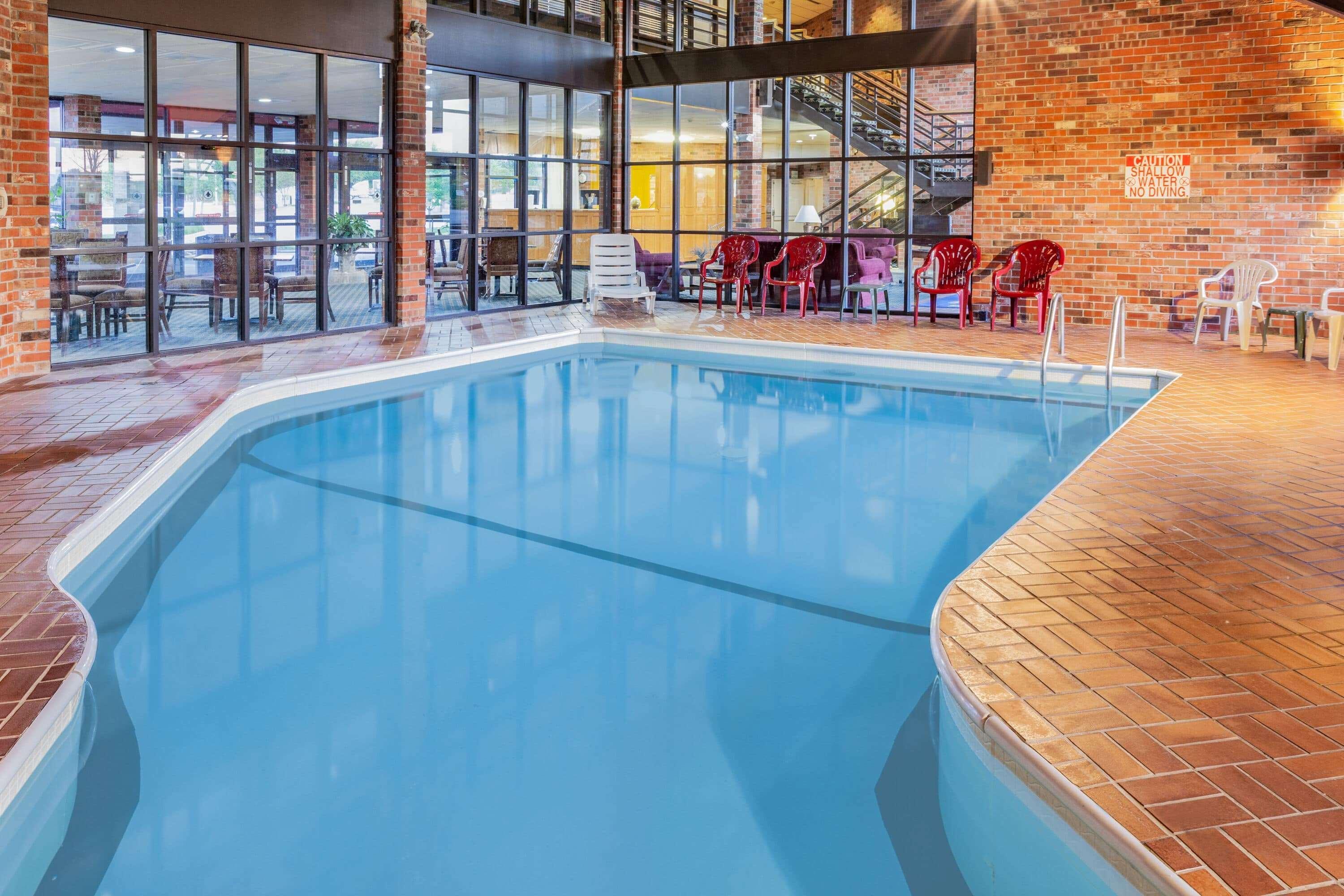 Clarion Pointe Bloomington-Normal Near I-55 And University Luaran gambar