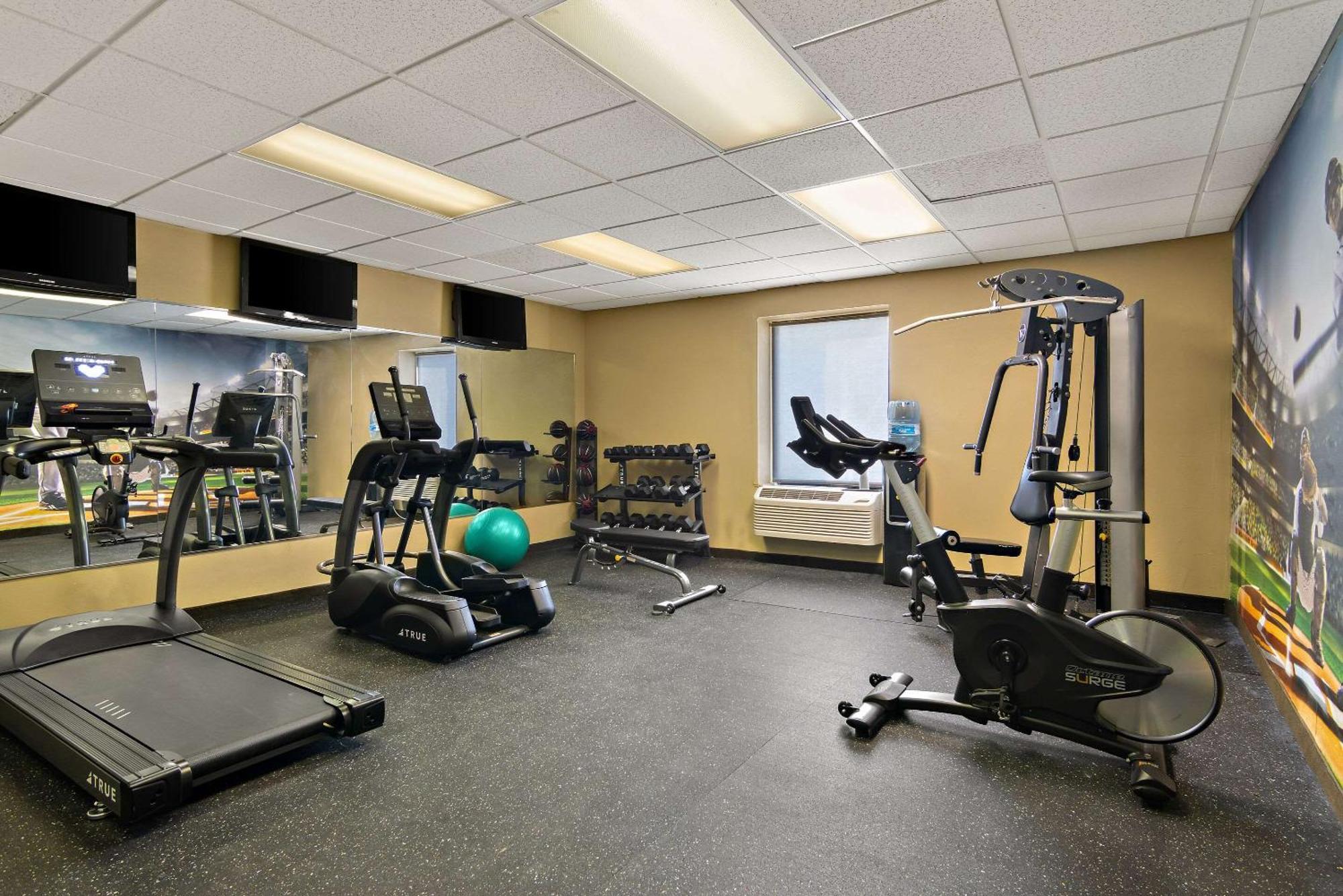 Clarion Pointe Bloomington-Normal Near I-55 And University Luaran gambar