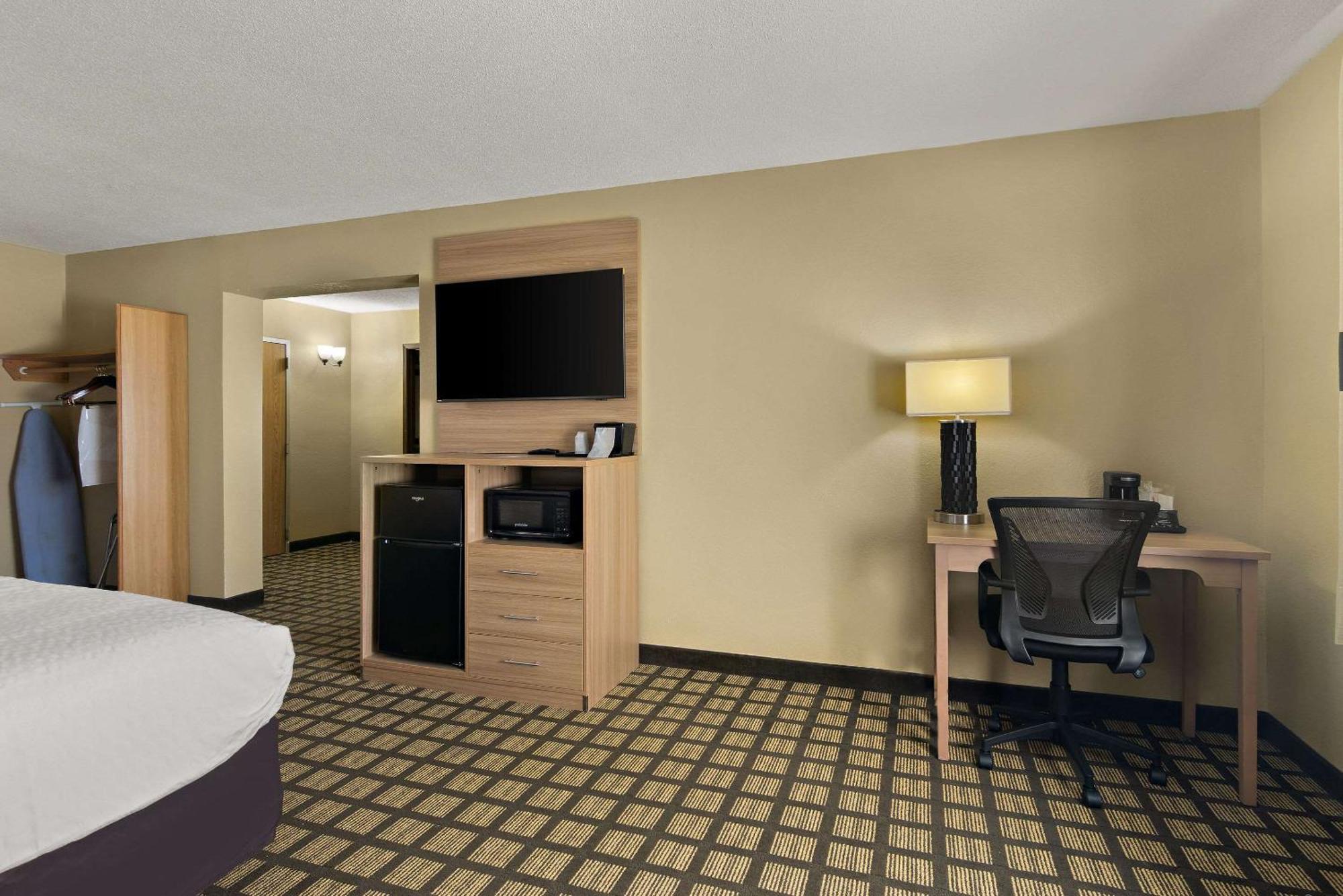 Clarion Pointe Bloomington-Normal Near I-55 And University Luaran gambar